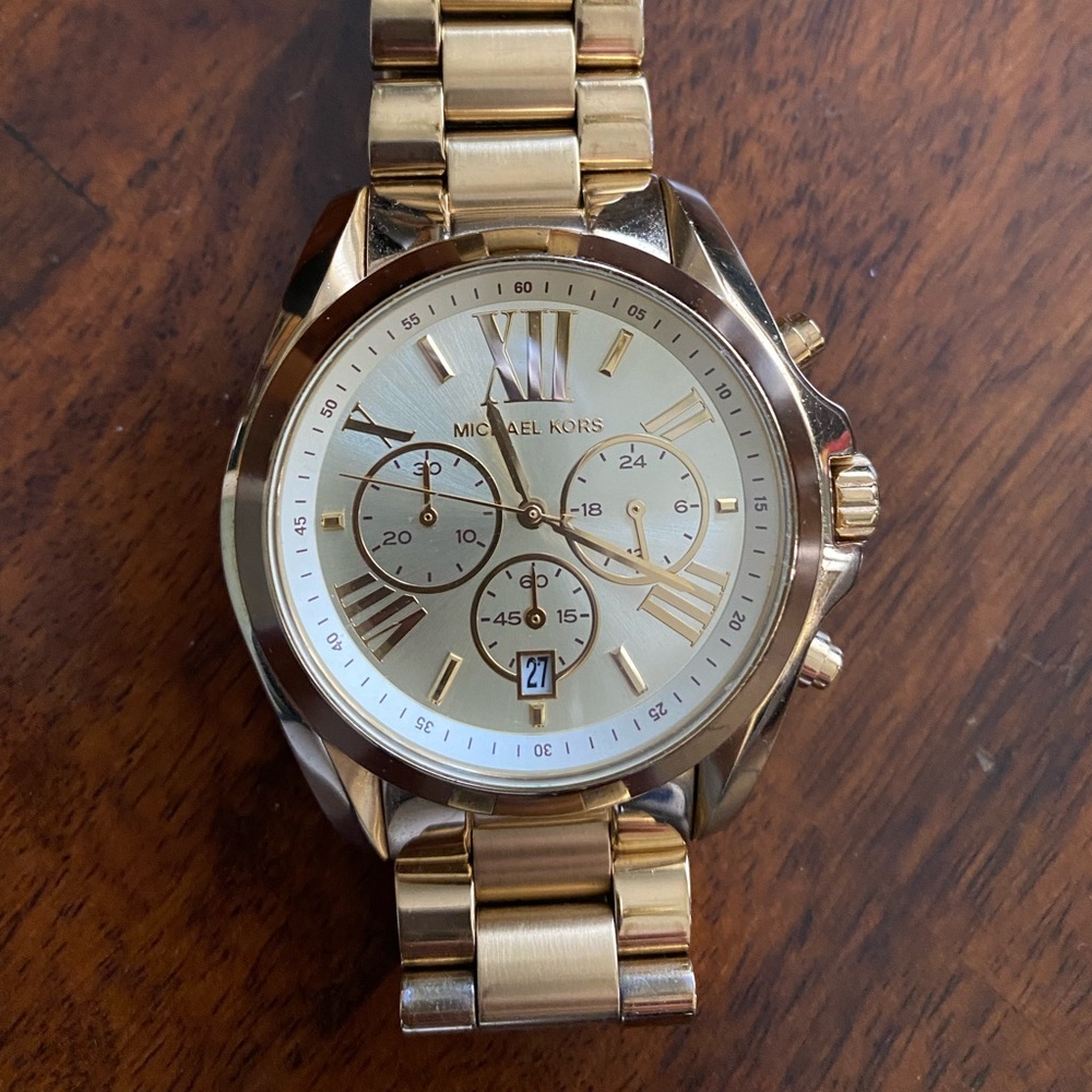 Michael Kors oversized Gold Tone Women’s watch - Picture 2 of 5